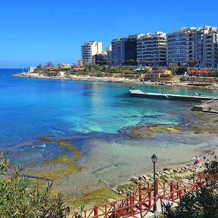 Gorgeous Apartment With Terrace In Fort Cambridge, Pool Sliema Ngoại thất bức ảnh