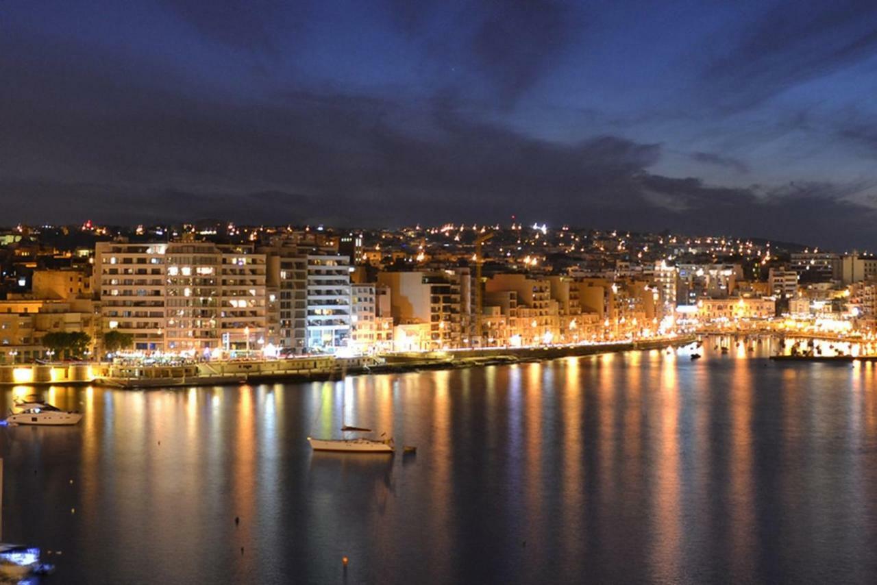 Gorgeous Apartment With Terrace In Fort Cambridge, Pool Sliema Ngoại thất bức ảnh