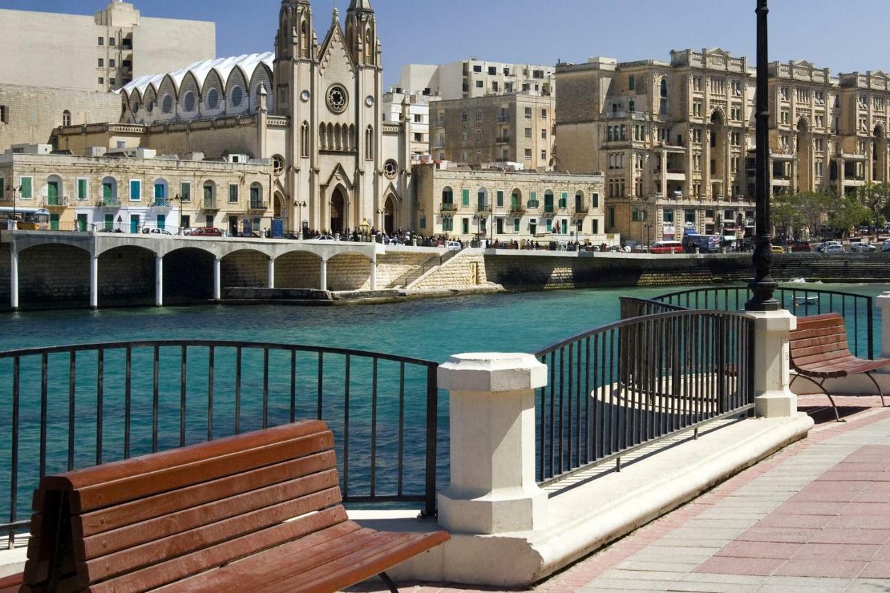 Gorgeous Apartment With Terrace In Fort Cambridge, Pool Sliema Ngoại thất bức ảnh