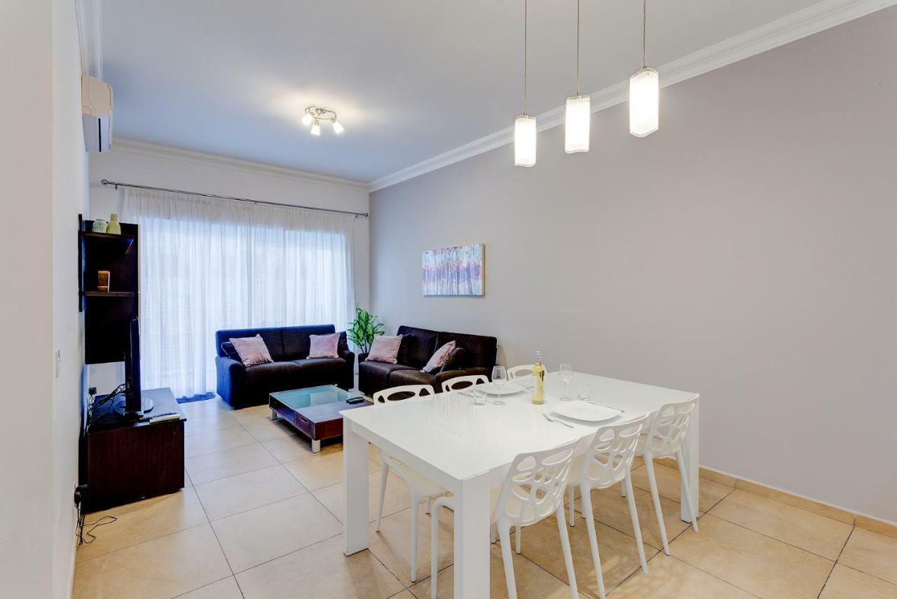Gorgeous Apartment With Terrace In Fort Cambridge, Pool Sliema Ngoại thất bức ảnh