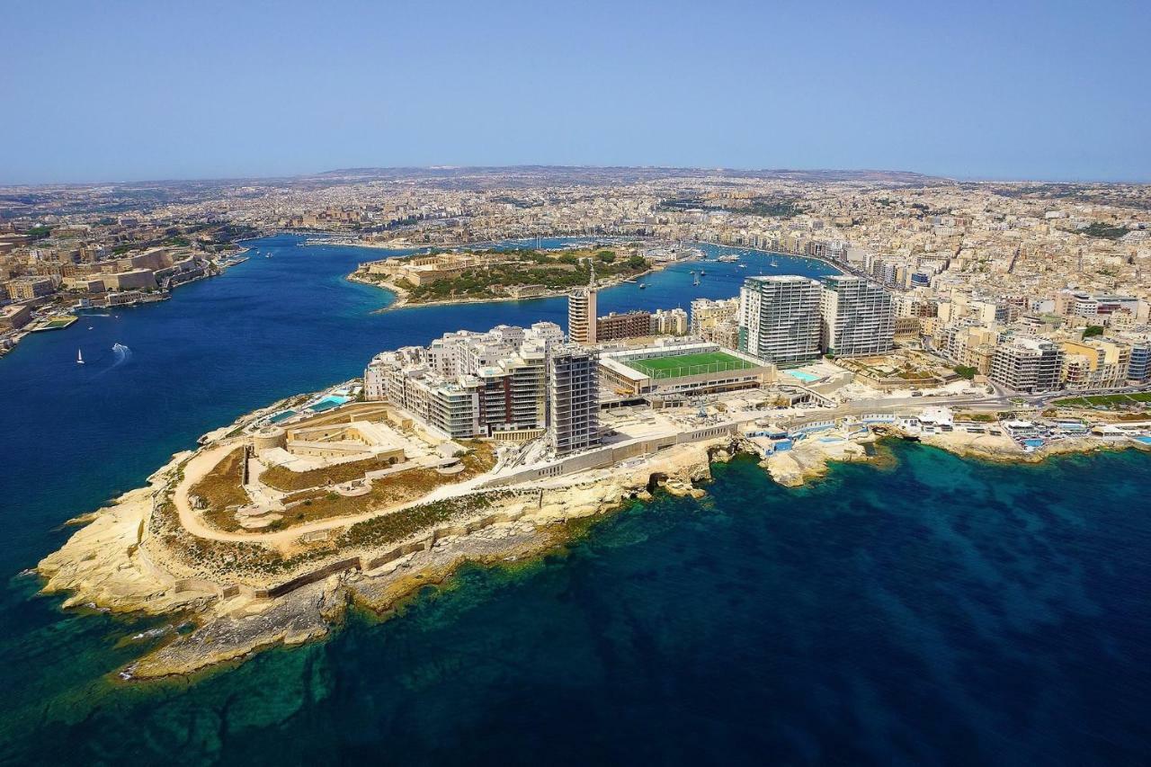 Gorgeous Apartment With Terrace In Fort Cambridge, Pool Sliema Ngoại thất bức ảnh