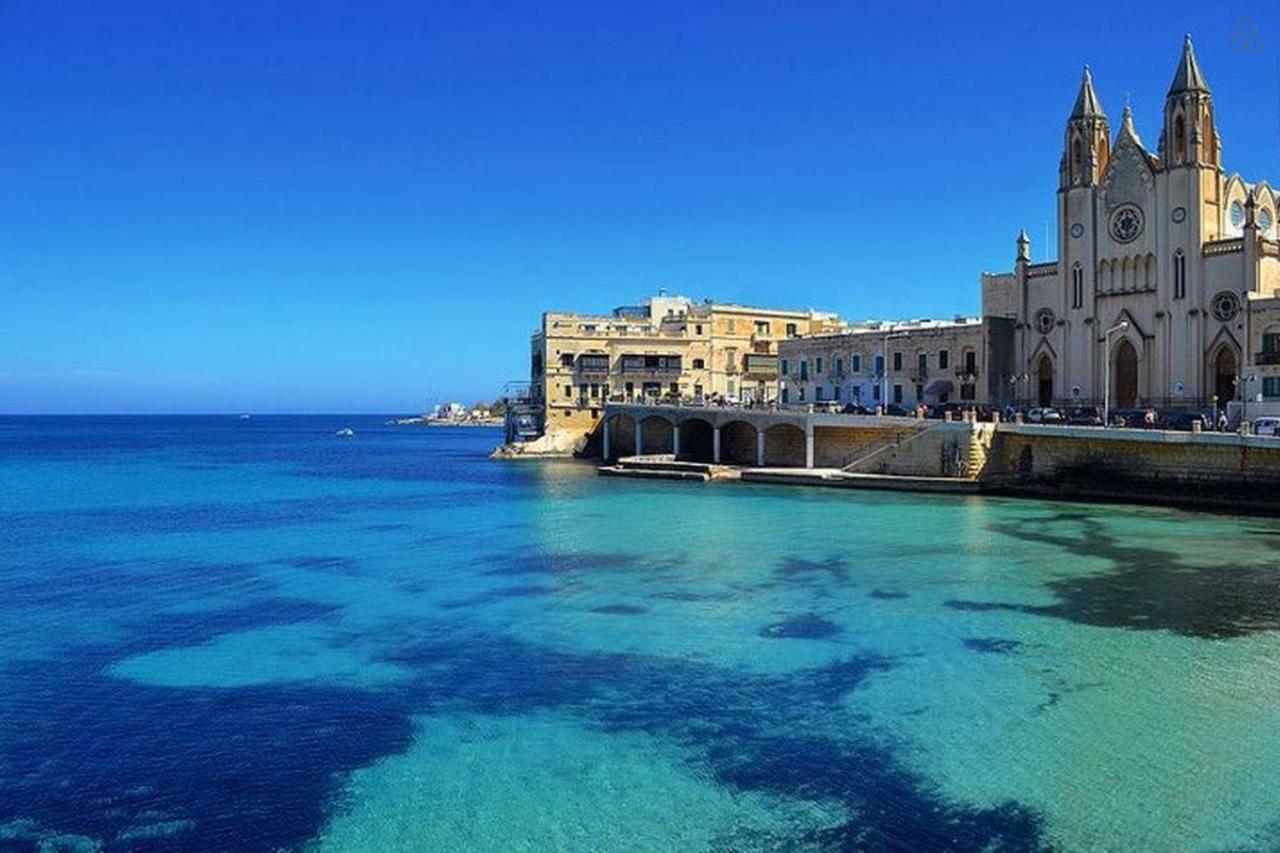 Gorgeous Apartment With Terrace In Fort Cambridge, Pool Sliema Ngoại thất bức ảnh